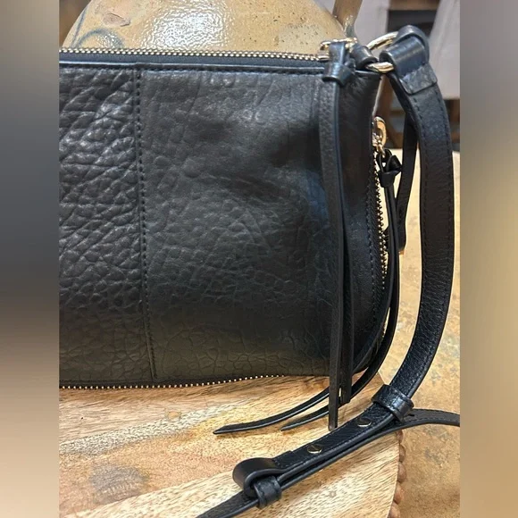 Vince Camuto Ida Textured Black Leather Crossbody Bag - Picture 4 of 12